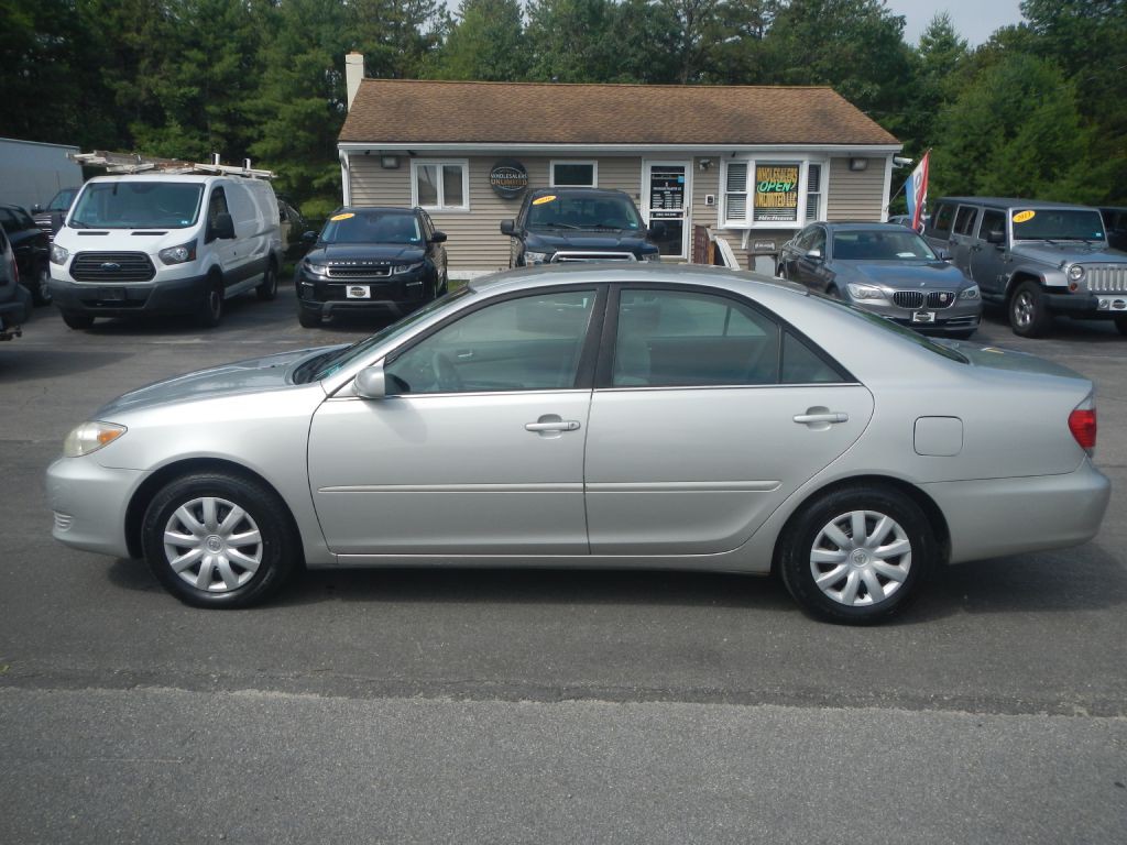 2005 Toyota Camry Image 35