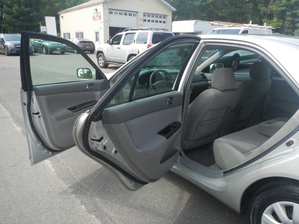 2005 Toyota Camry Image 36