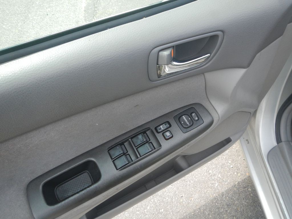 2005 Toyota Camry Image 45
