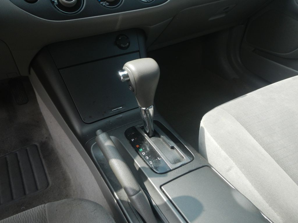 2005 Toyota Camry Image 50
