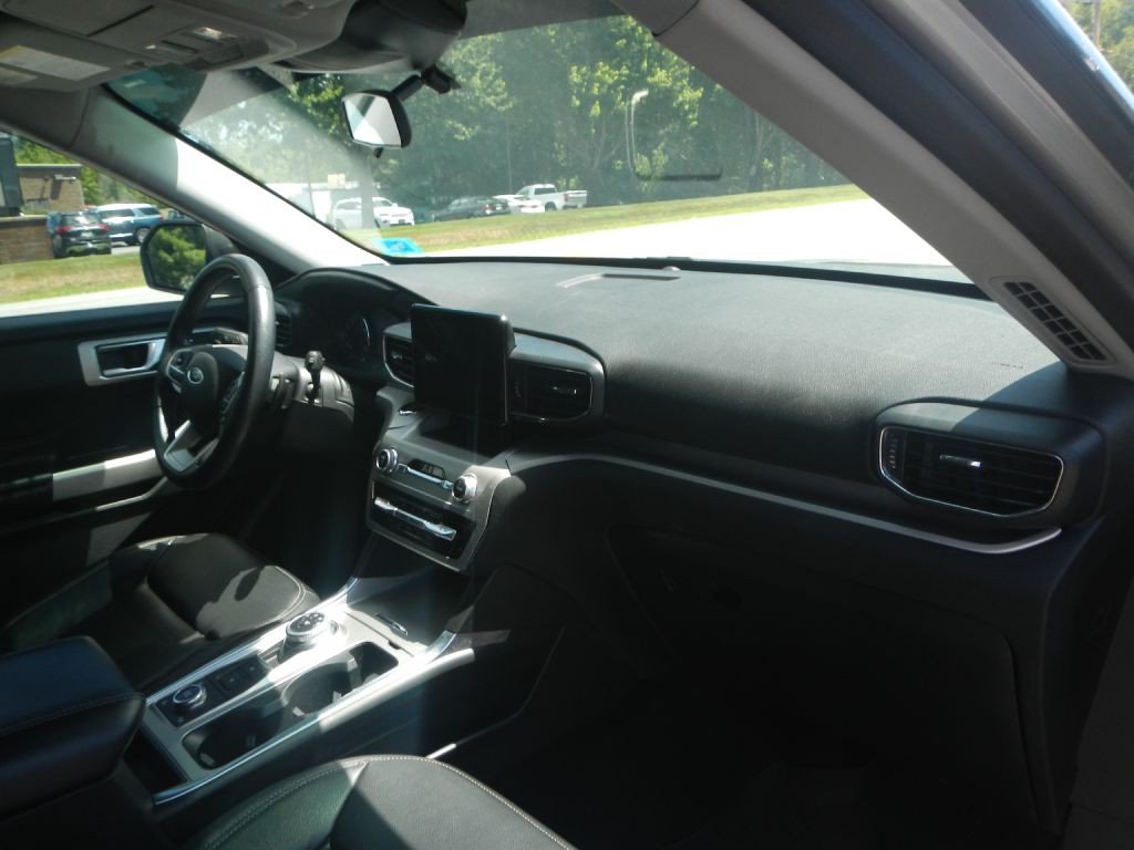 2020 Ford Explorer Image 12