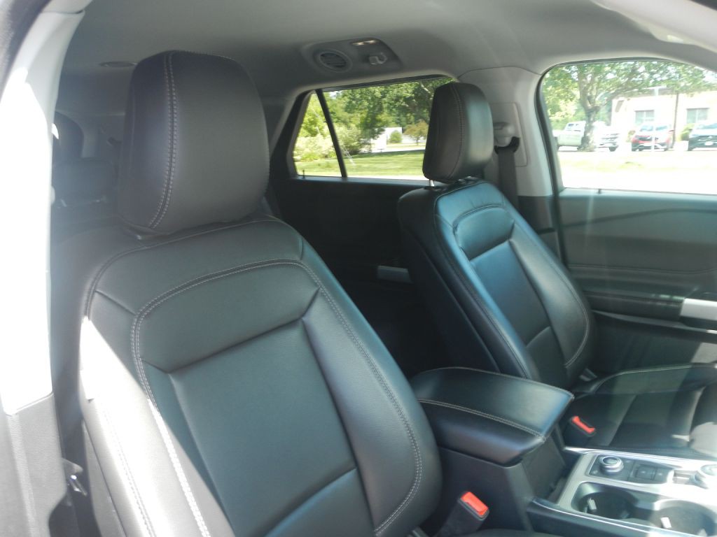 2020 Ford Explorer Image 24