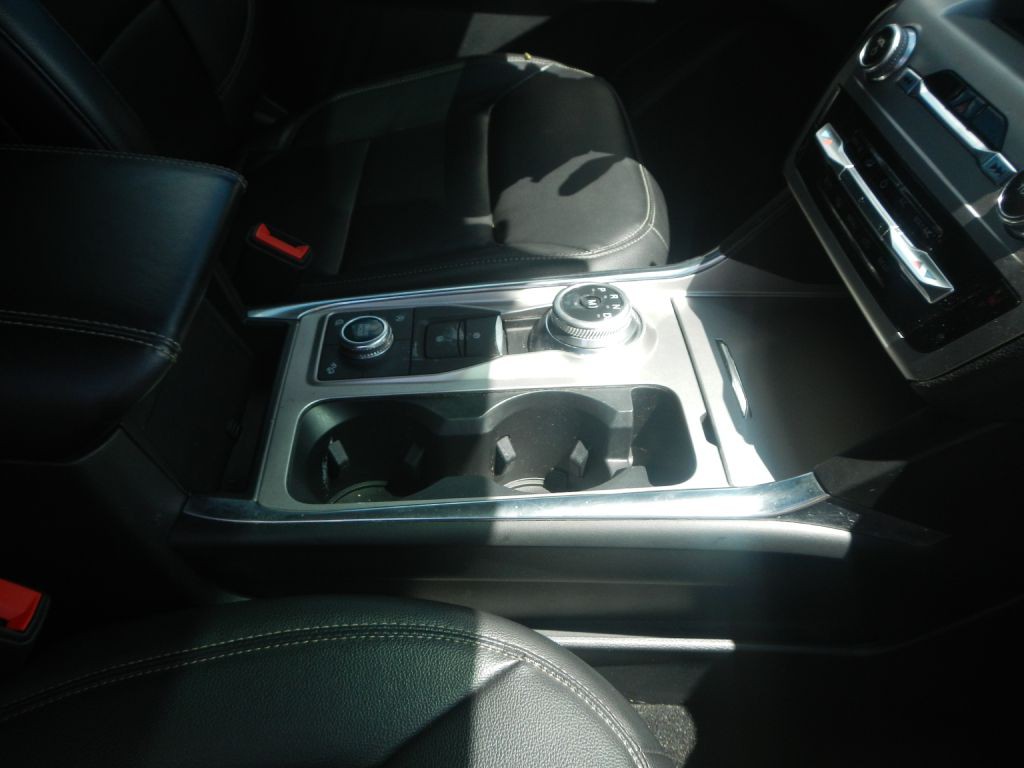 2020 Ford Explorer Image 28