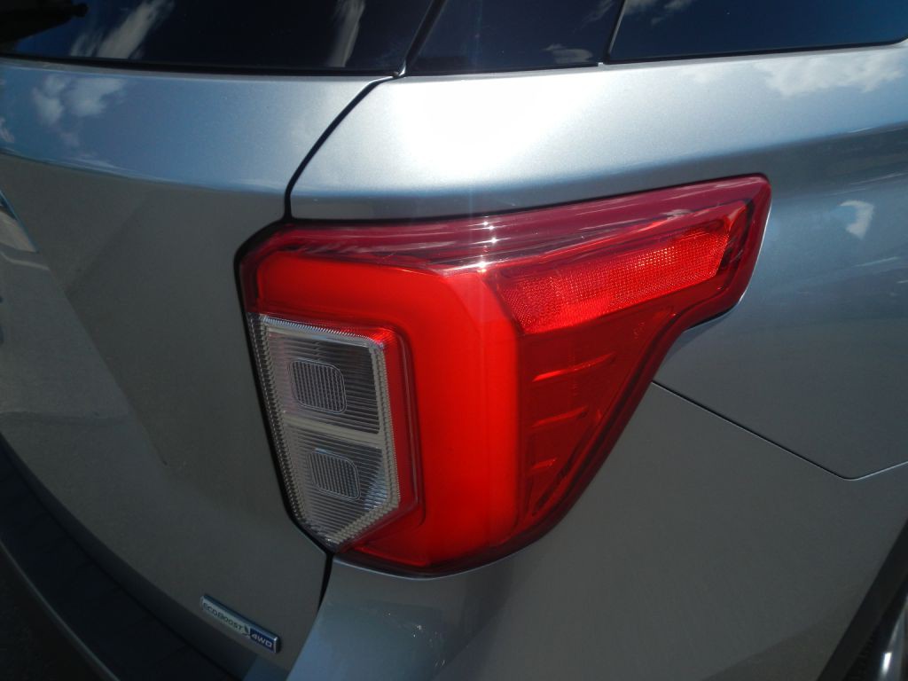 2020 Ford Explorer Image 40