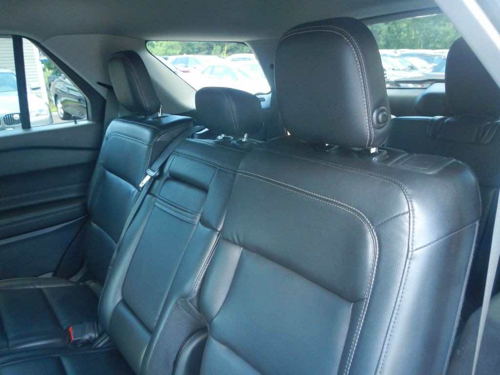 2020 Ford Explorer Image 56
