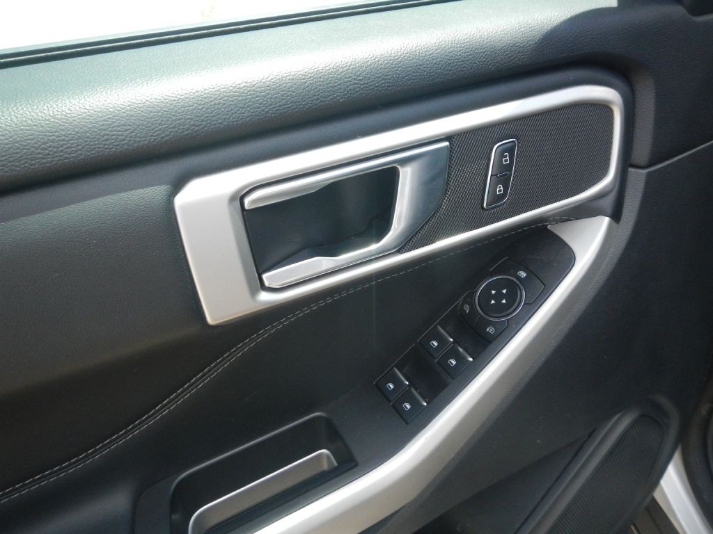 2020 Ford Explorer Image 61