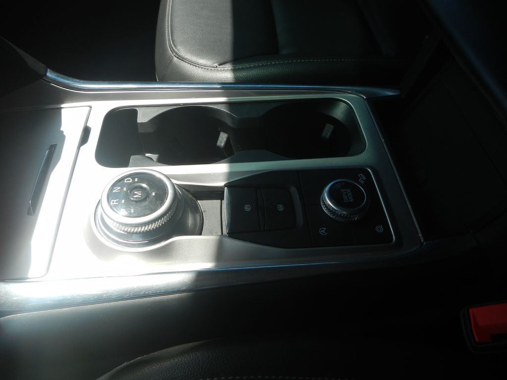2020 Ford Explorer Image 64