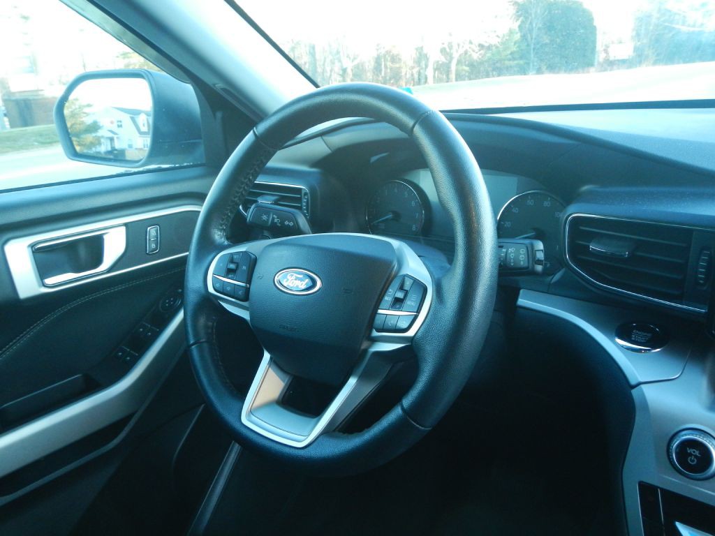 2020 Ford Explorer Image 24