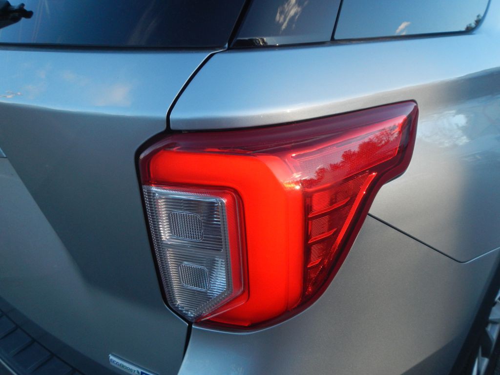 2020 Ford Explorer Image 32