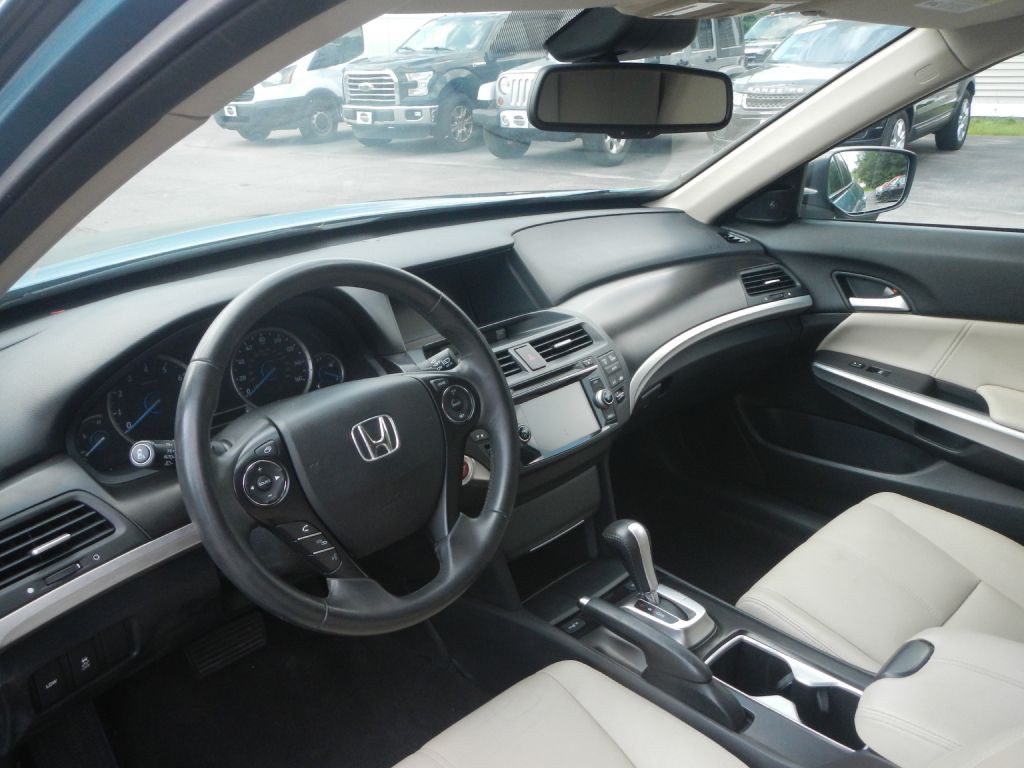2015 Honda Crosstour Image 3