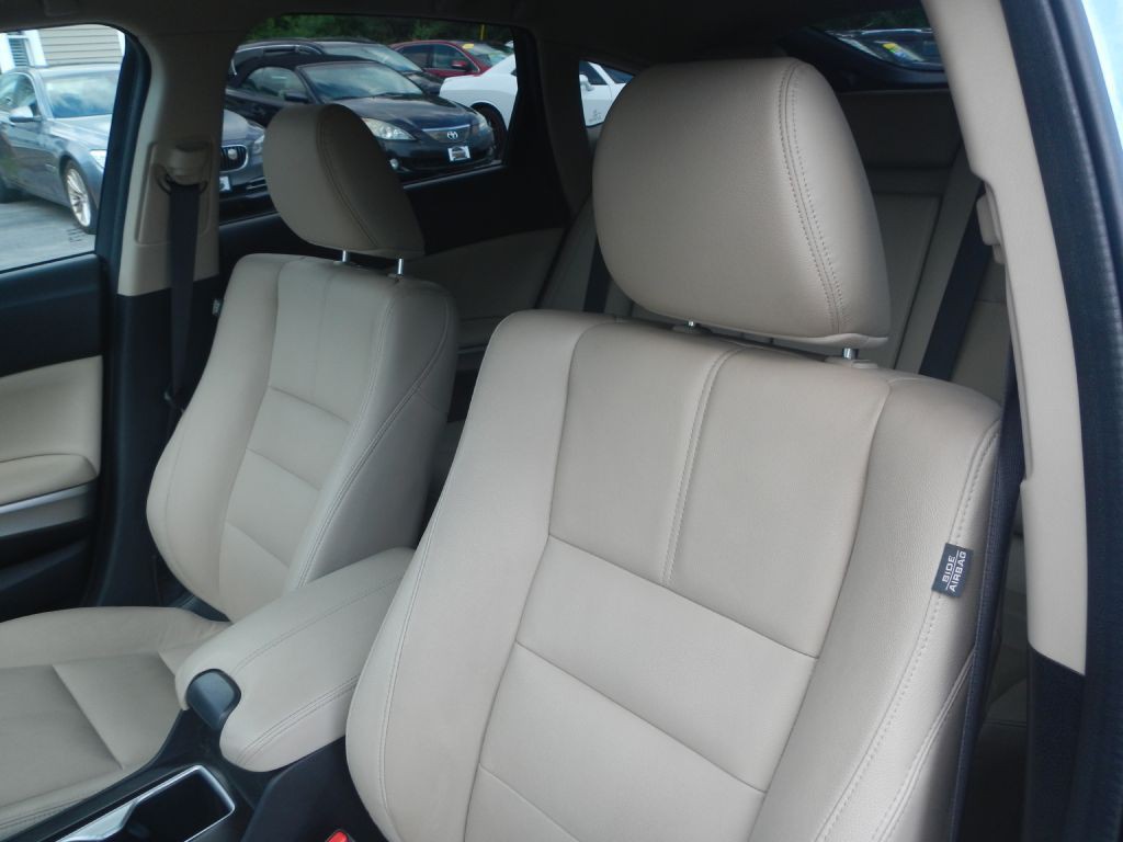2015 Honda Crosstour Image 4