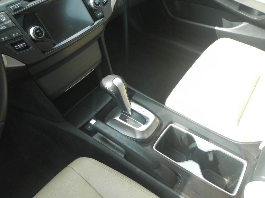 2015 Honda Crosstour Image 26