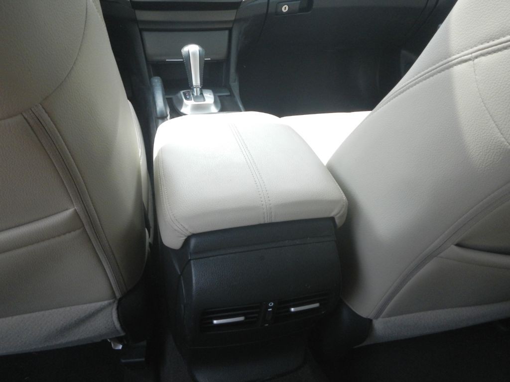 2015 Honda Crosstour Image 32