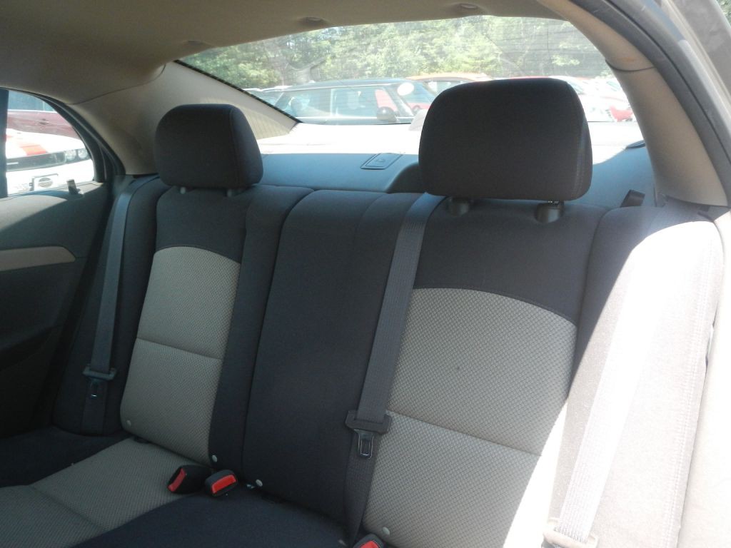 2012 Chevrolet Malibu Image 5