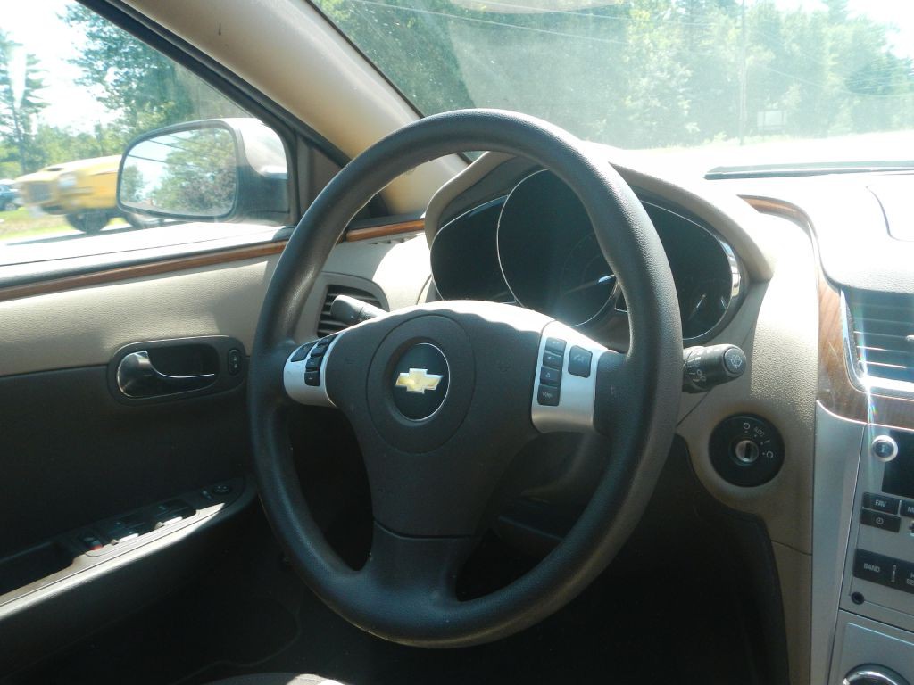 2012 Chevrolet Malibu Image 18