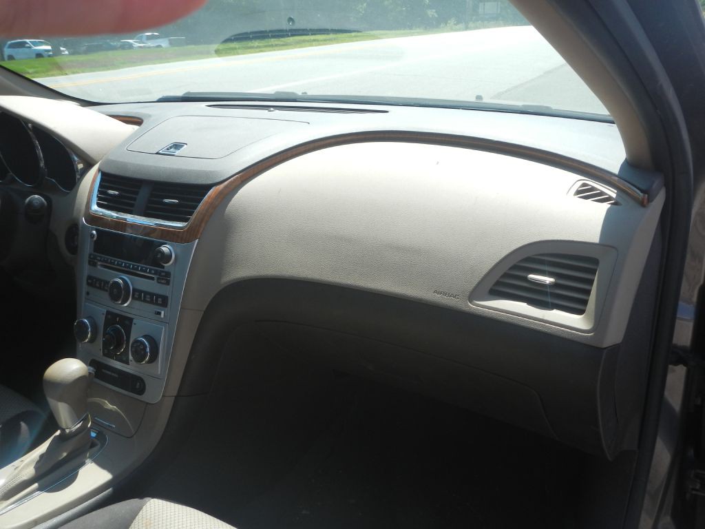 2012 Chevrolet Malibu Image 21