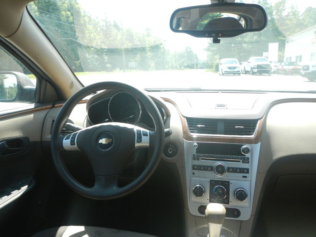 2012 Chevrolet Malibu Image 24