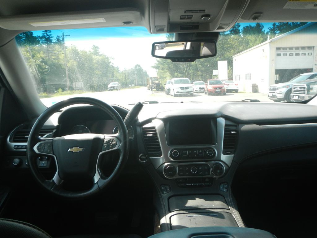 2017 Chevrolet Suburban Image 7