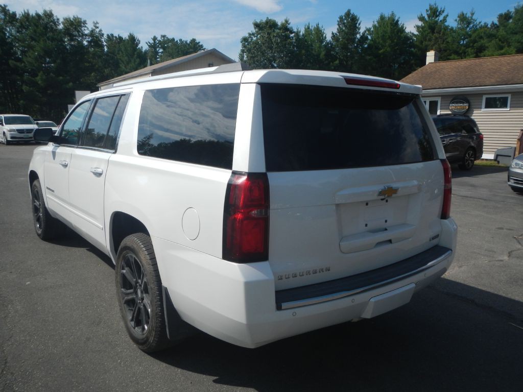 2017 Chevrolet Suburban Image 9