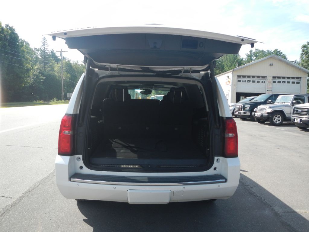 2017 Chevrolet Suburban Image 13