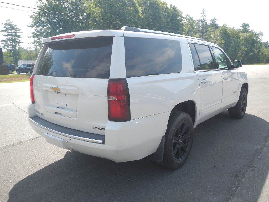 2017 Chevrolet Suburban Image 17
