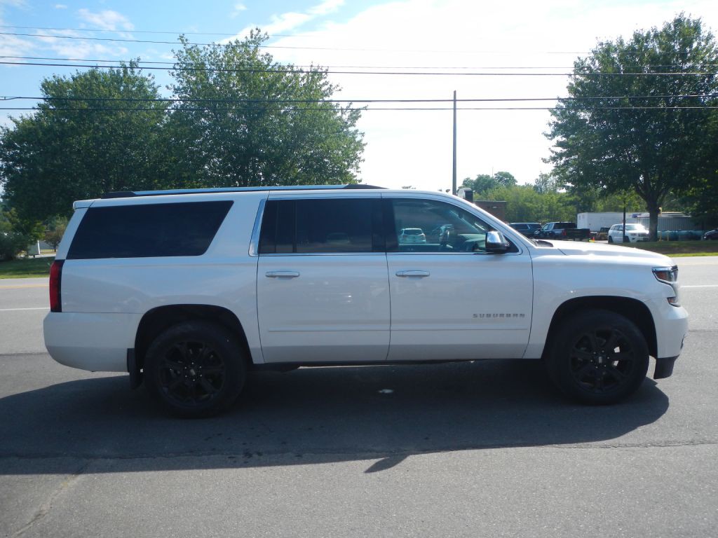 2017 Chevrolet Suburban Image 18