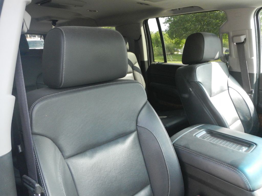 2017 Chevrolet Suburban Image 21