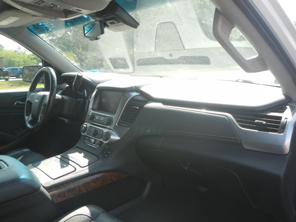 2017 Chevrolet Suburban Image 22