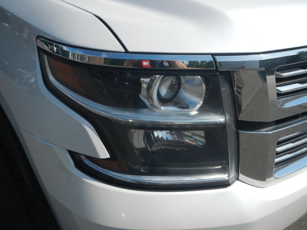 2017 Chevrolet Suburban Image 23
