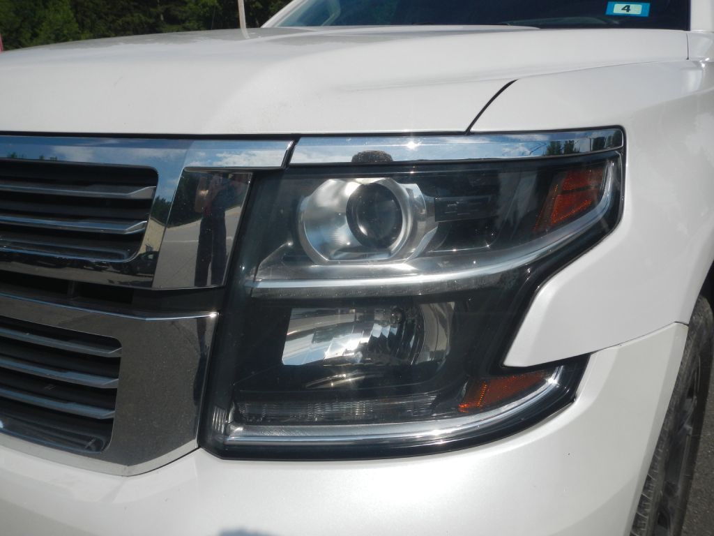 2017 Chevrolet Suburban Image 24