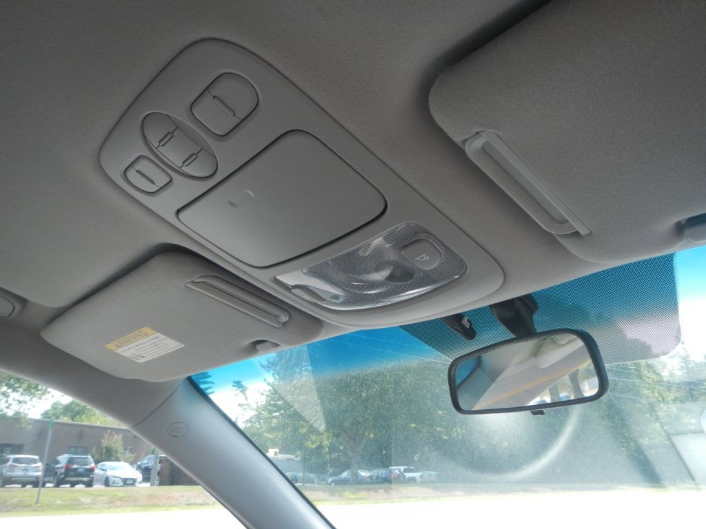2007 Kia Sedona Image 24