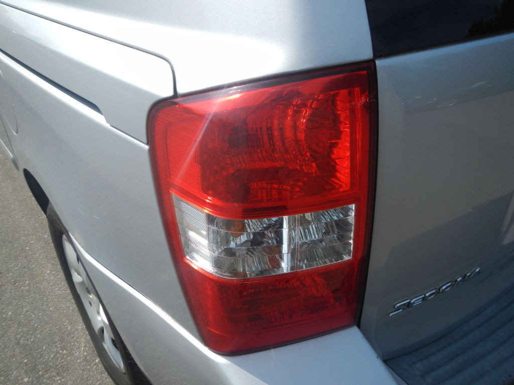 2007 Kia Sedona Image 36
