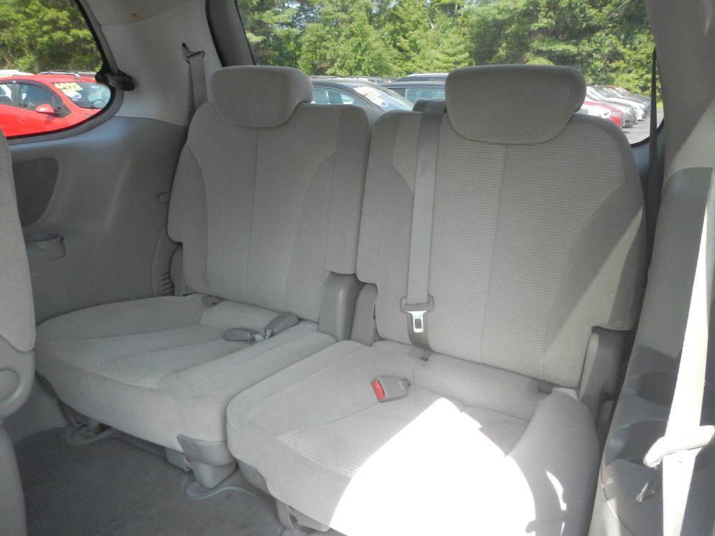 2007 Kia Sedona Image 44