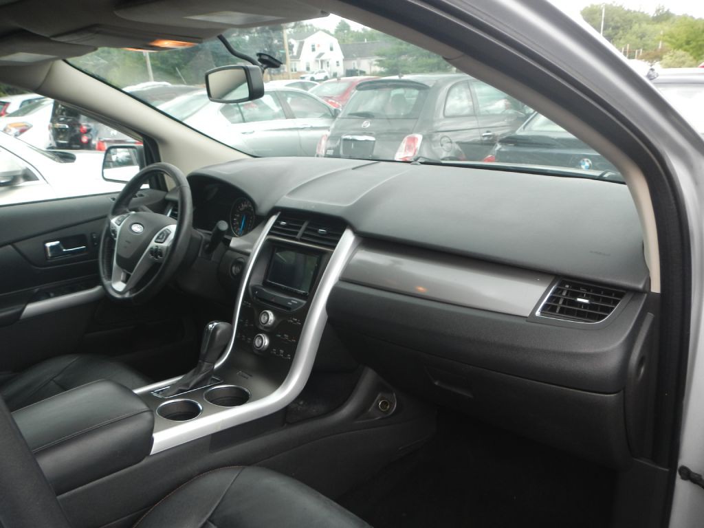 2011 Ford Edge Image 13