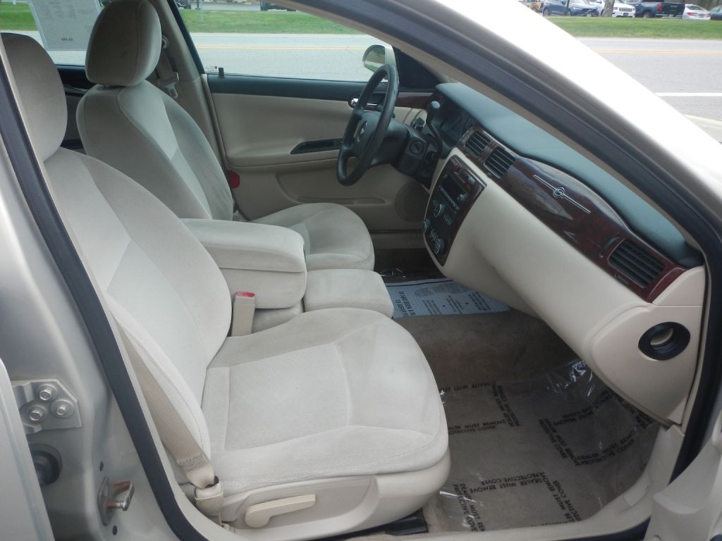 2009 Chevrolet Impala Image 18