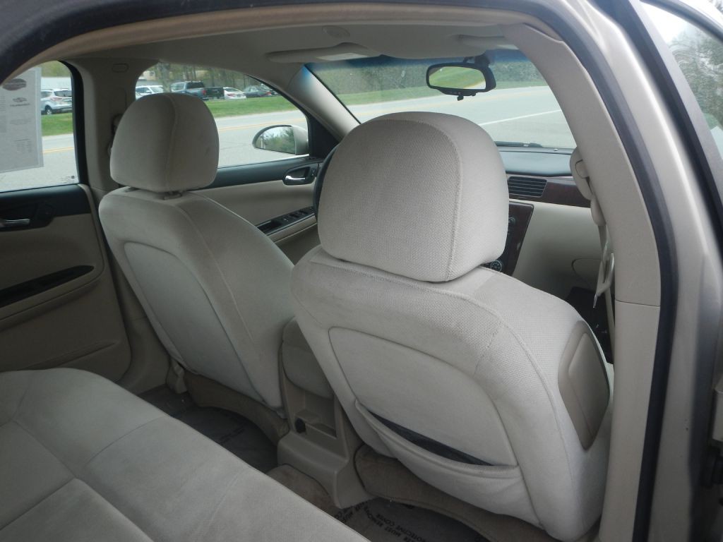 2009 Chevrolet Impala Image 26