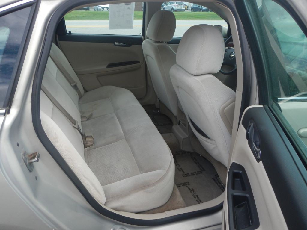 2009 Chevrolet Impala Image 30