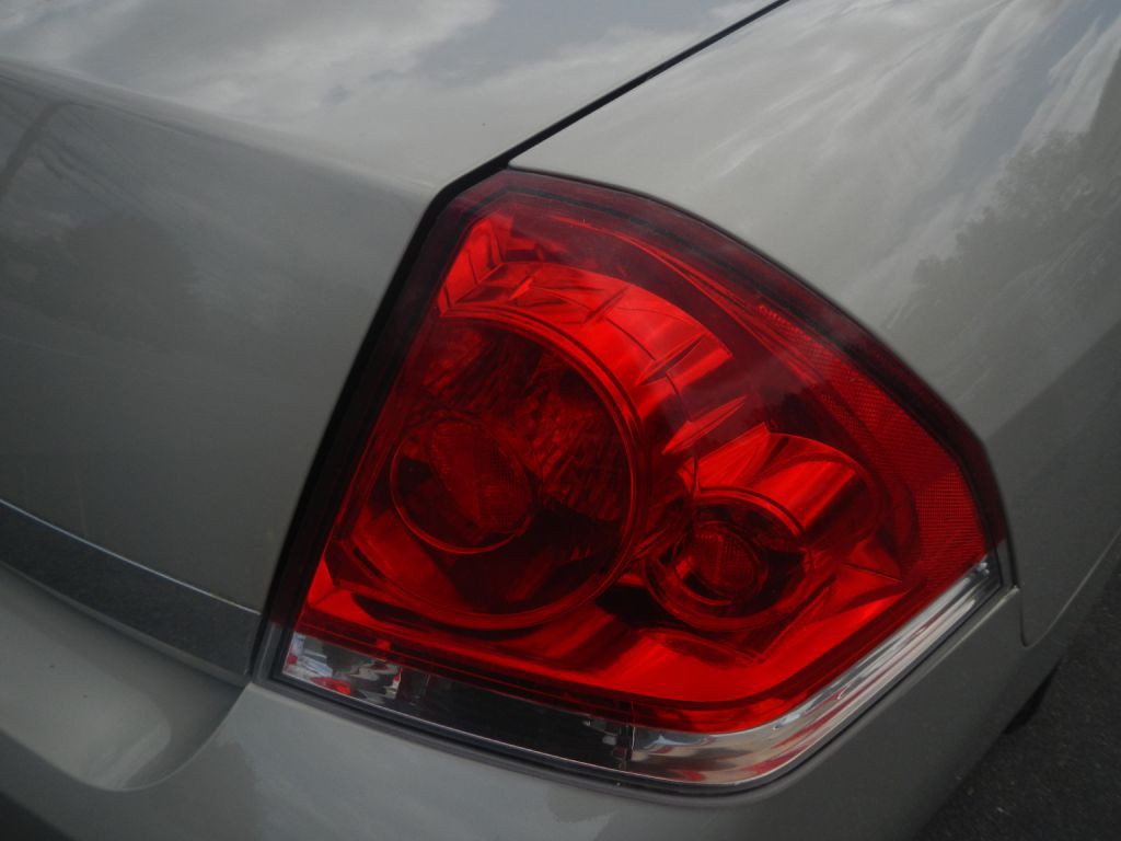 2009 Chevrolet Impala Image 32