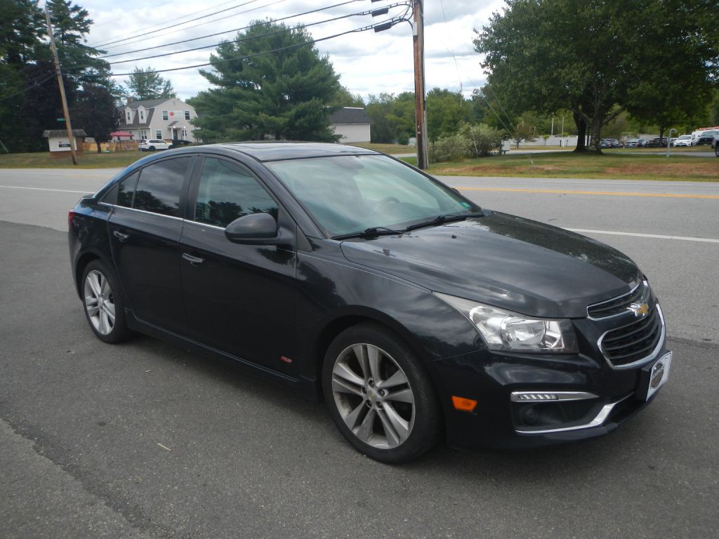 2015 Chevrolet Cruze Image 2