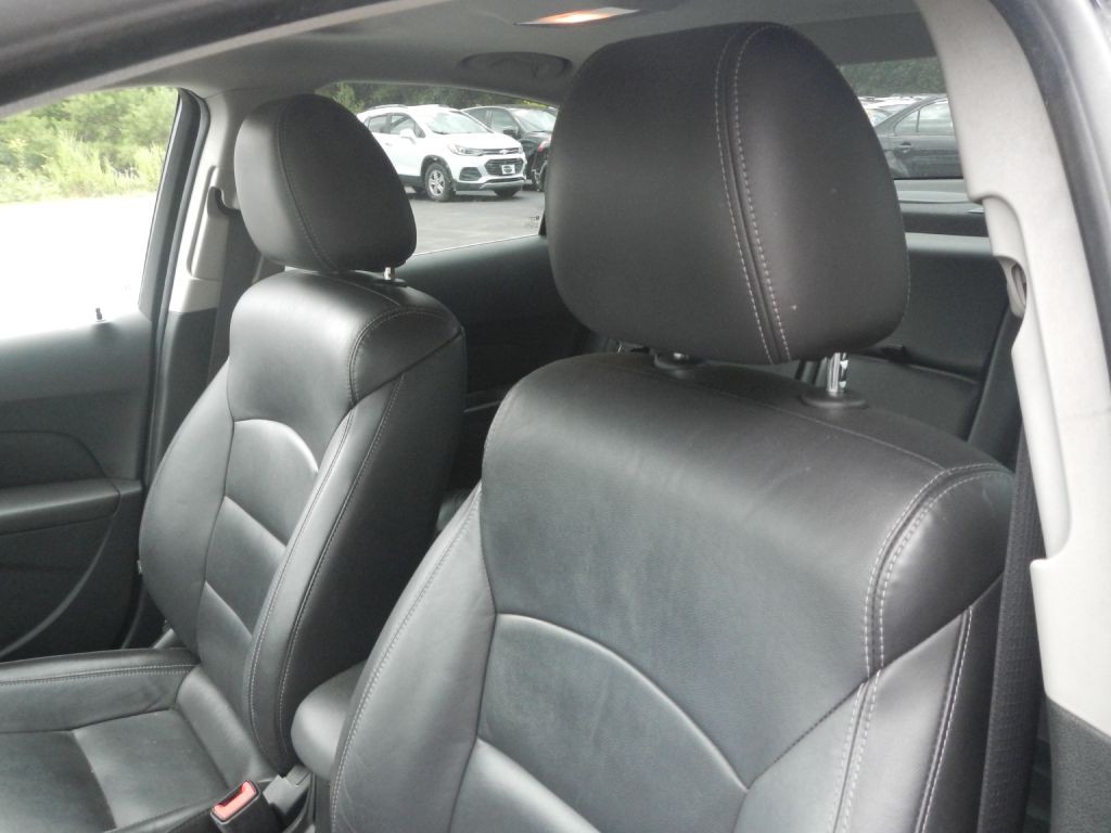 2015 Chevrolet Cruze Image 9
