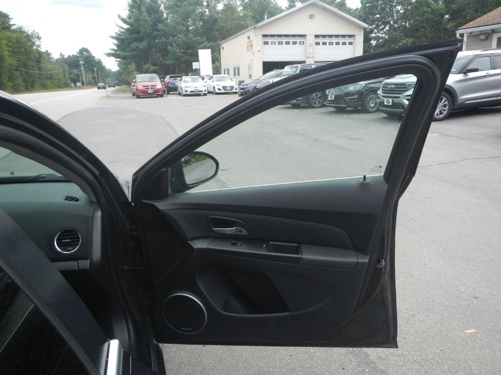 2015 Chevrolet Cruze Image 16