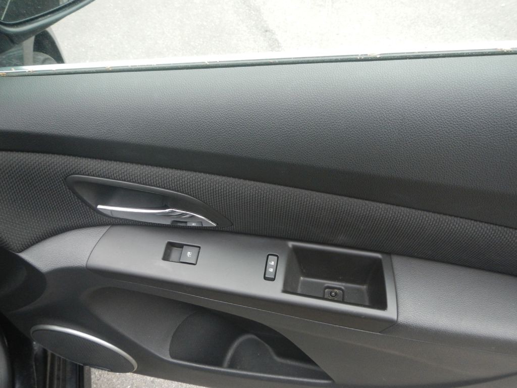 2015 Chevrolet Cruze Image 17
