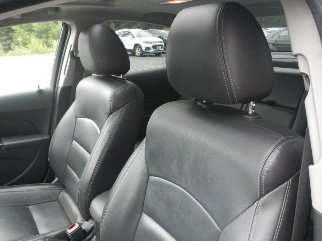 2015 Chevrolet Cruze Image 50