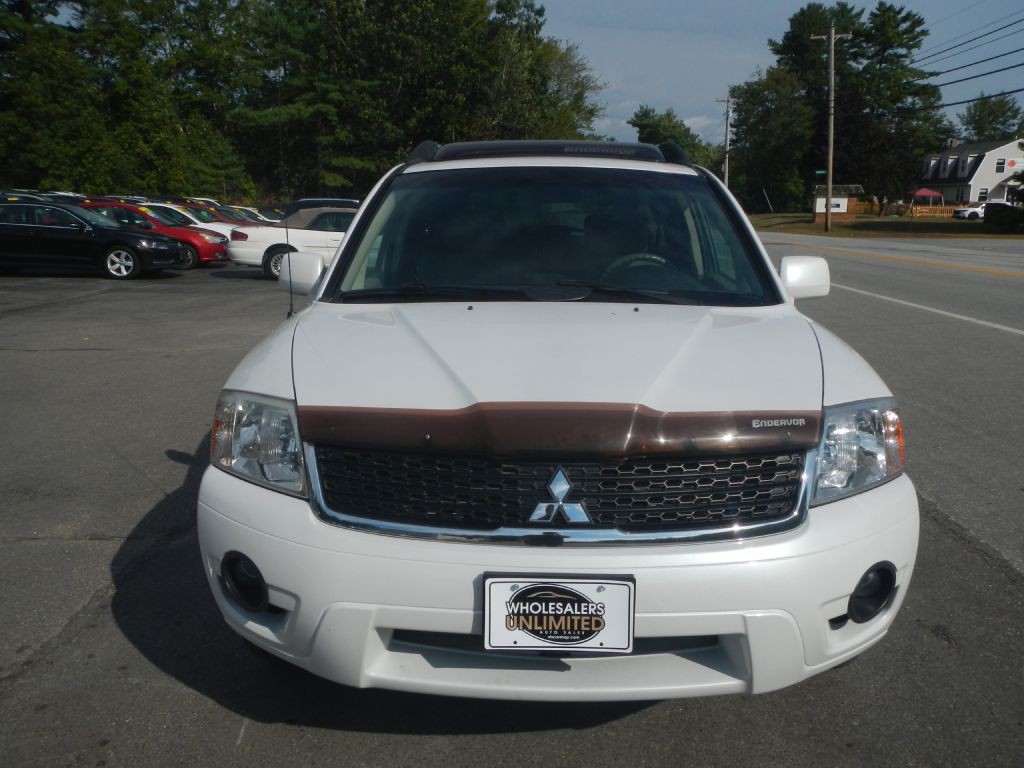 2011 Mitsubishi Endeavor Image 10