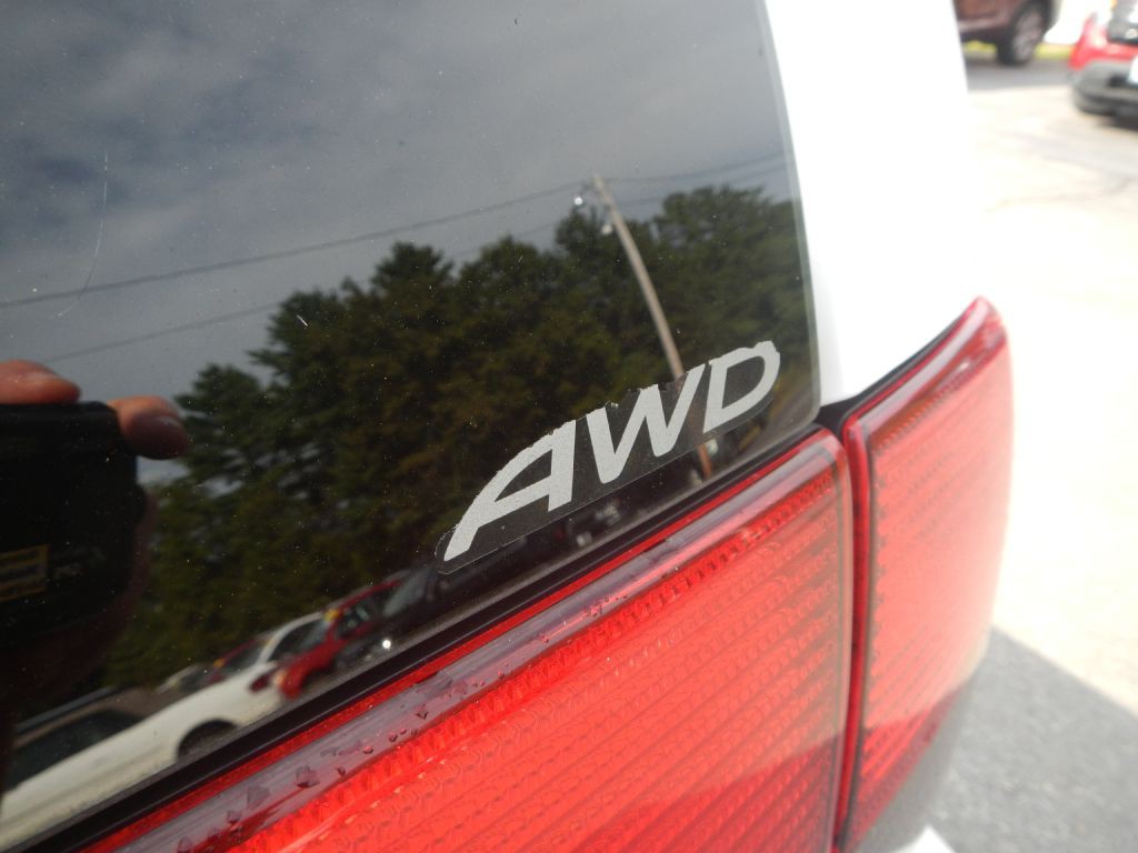 2011 Mitsubishi Endeavor Image 31