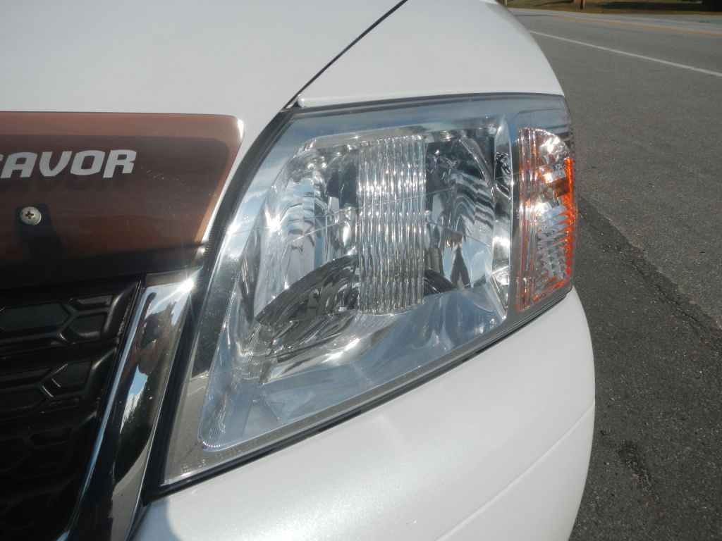 2011 Mitsubishi Endeavor Image 34