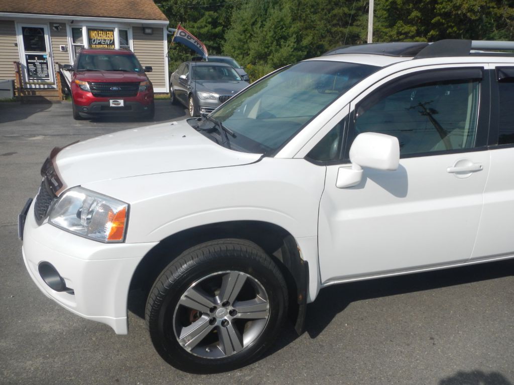 2011 Mitsubishi Endeavor Image 35