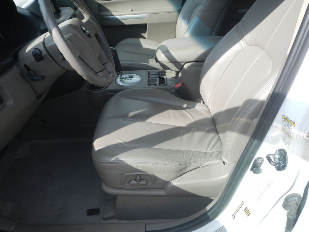 2011 Mitsubishi Endeavor Image 48