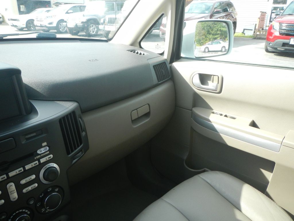 2011 Mitsubishi Endeavor Image 51