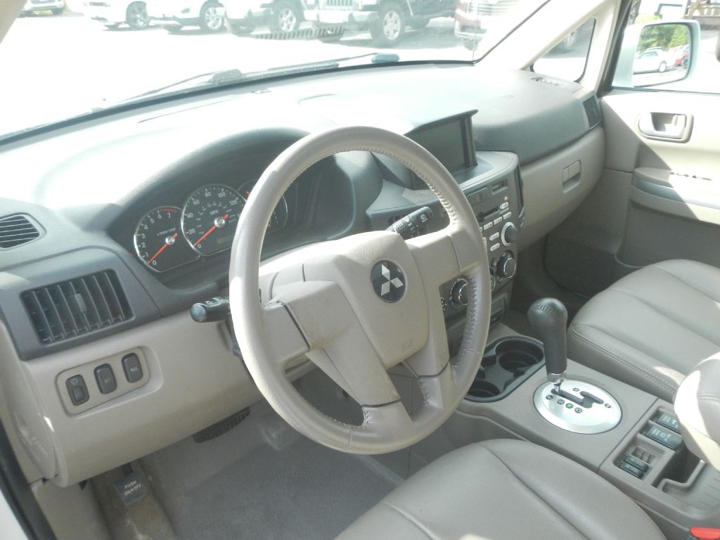2011 Mitsubishi Endeavor Image 54